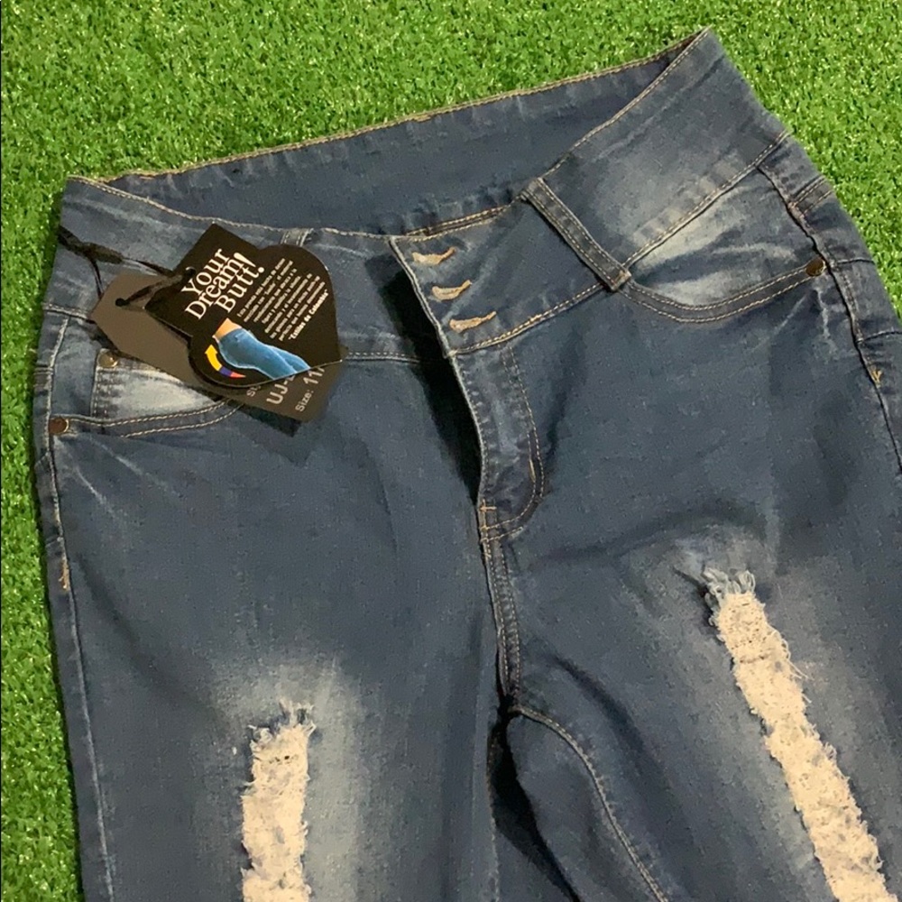 - U.W.J SKINNY JEANS FROM FASHION NOVA -